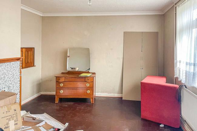 34 Eastdale Road, Burgess Hill, RH15 0NH 10