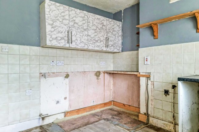 3 Challin Street, Penge, London, SE20 8LW 9