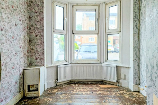 3 Challin Street, Penge, London, SE20 8LW 9