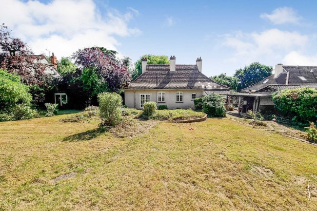 3 Upshire Road, Waltham Abbey, Essex, EN9 3NP 9