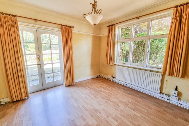 3 Upshire Road, Waltham Abbey, Essex, EN9 3NP 9