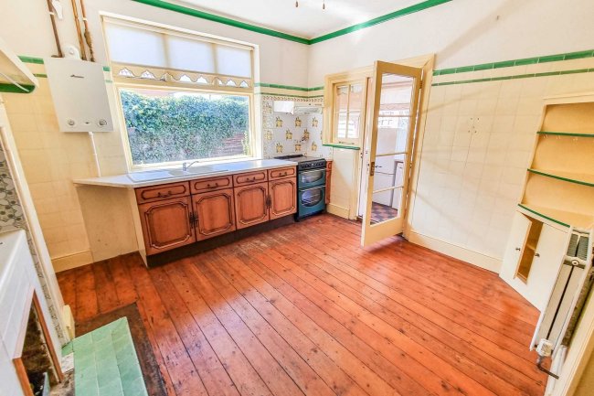 3 Upshire Road, Waltham Abbey, Essex, EN9 3NP 9