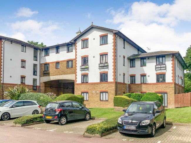 Flat 54, The Beeches, 200 Lampton Road, Hounslow, Middlesex, TW3 4DF 10