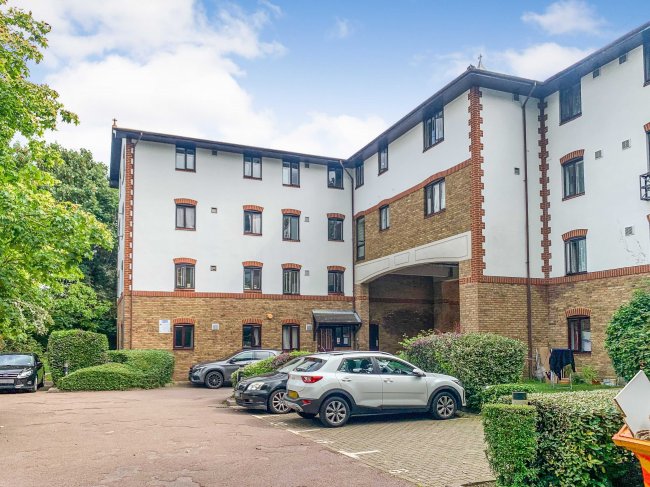 Flat 54, The Beeches, 200 Lampton Road, Hounslow, Middlesex, TW3 4DF 10