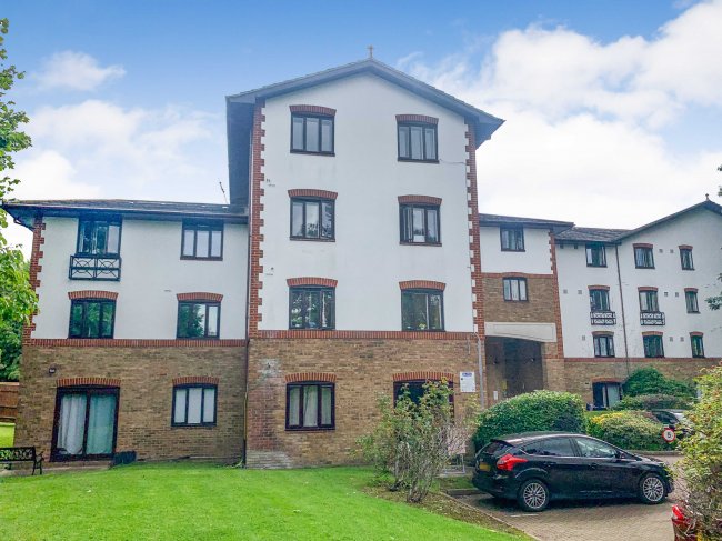 Flat 54, The Beeches, 200 Lampton Road, Hounslow, Middlesex, TW3 4DF 10