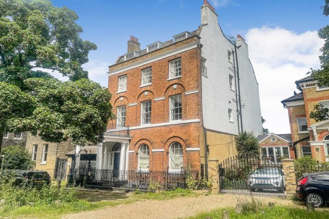 Flat 2, Manna Mead, 17 West Grove, Greenwich, London SE10 8QT 8