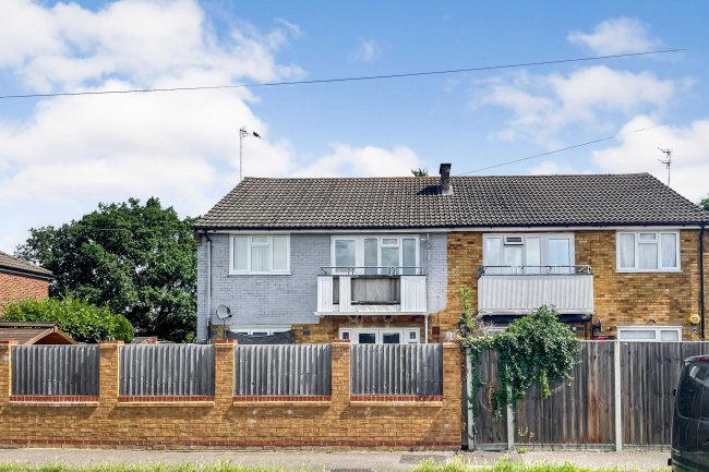 70 Beta Road, Farnborough, Hampshire, GU14 8PQ 7