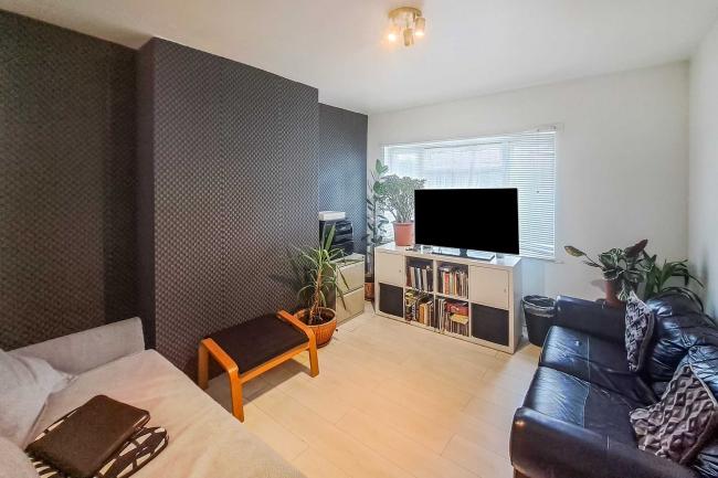 21 Beechwood Avenue, Greenford, UB6 9UB 6