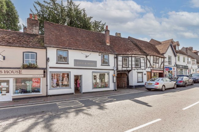 21 High Street, Chalfont St Giles, Buckinghamshire, HP8 4QH 6