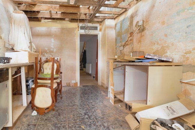 148 Whittington Road, Wood Green, London, N22 8YL 10