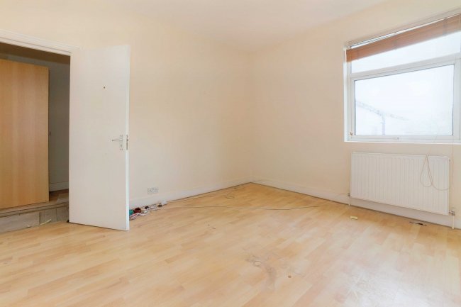 148 Whittington Road, Wood Green, London, N22 8YL 10