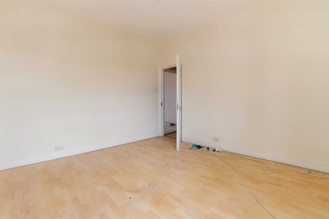 148 Whittington Road, Wood Green, London, N22 8YL 10