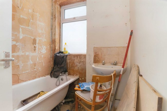 148 Whittington Road, Wood Green, London, N22 8YL 10