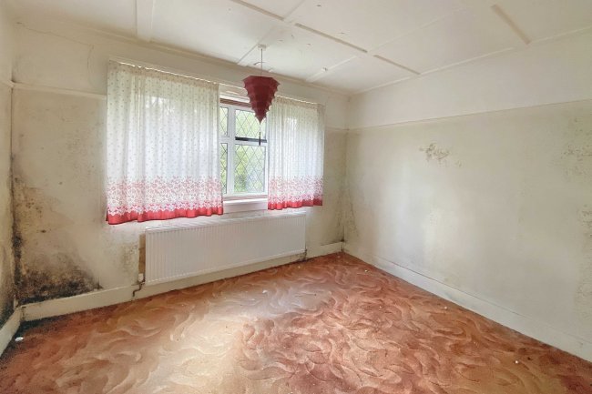 138 Pinner Hill Road, Pinner, Middlesex, HA5 3SJ 2