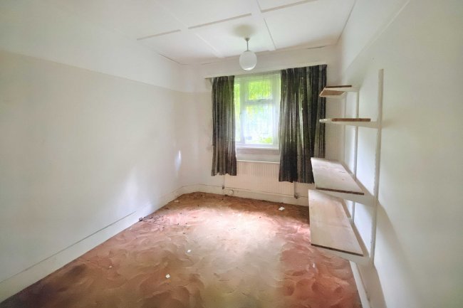 138 Pinner Hill Road, Pinner, Middlesex, HA5 3SJ 2