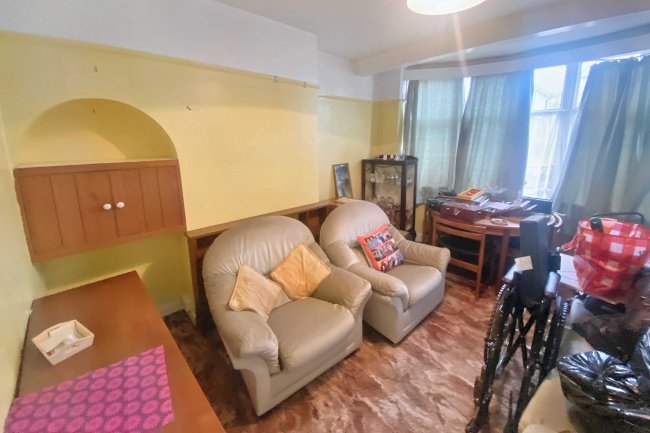 117 Ribblesdale Avenue, Northolt, Middlesex, UB5 4NH 5