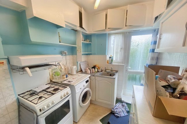 117 Ribblesdale Avenue, Northolt, Middlesex, UB5 4NH 5