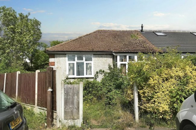 2 Woodlands Close, Basildon, Essex, SS16 4TW 9