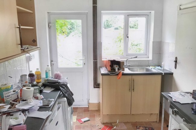 2 Woodlands Close, Basildon, Essex, SS16 4TW 9