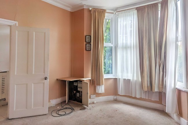 47 Alexandra Road, Hendon, London, NW4 2RX 2