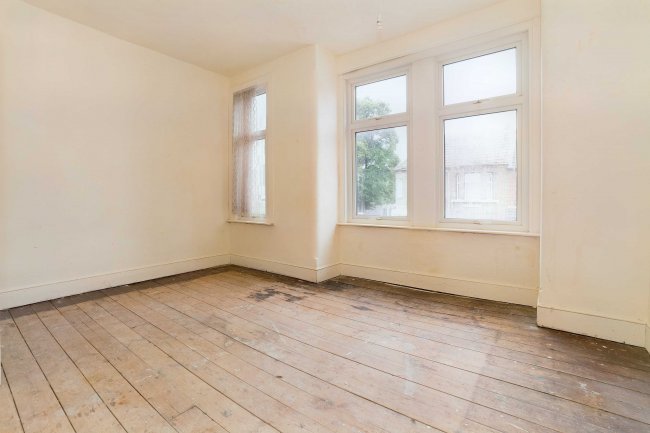 98 Glenny Road, Barking, Essex, IG11 8QQ 2