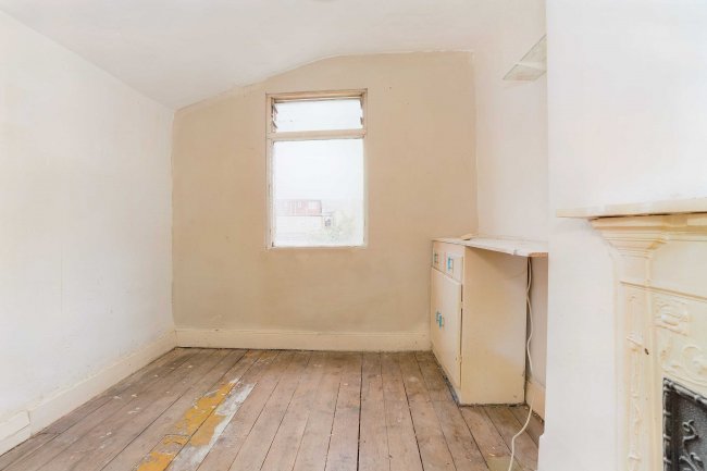 98 Glenny Road, Barking, Essex, IG11 8QQ 2