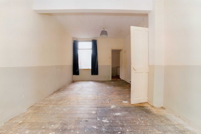 98 Glenny Road, Barking, Essex, IG11 8QQ 2