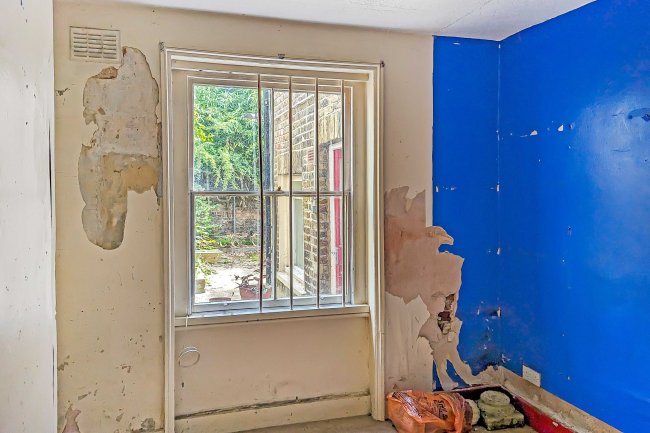 Flat A, 12 Curwen Road, Shepherds Bush, London W12 9AE 10