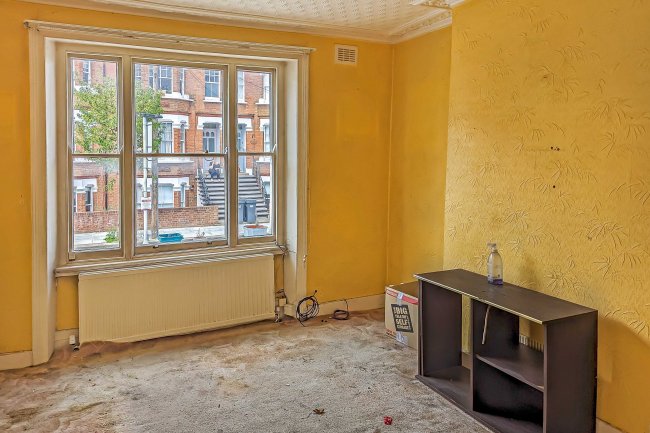 Flat A, 12 Curwen Road, Shepherds Bush, London W12 9AE 10