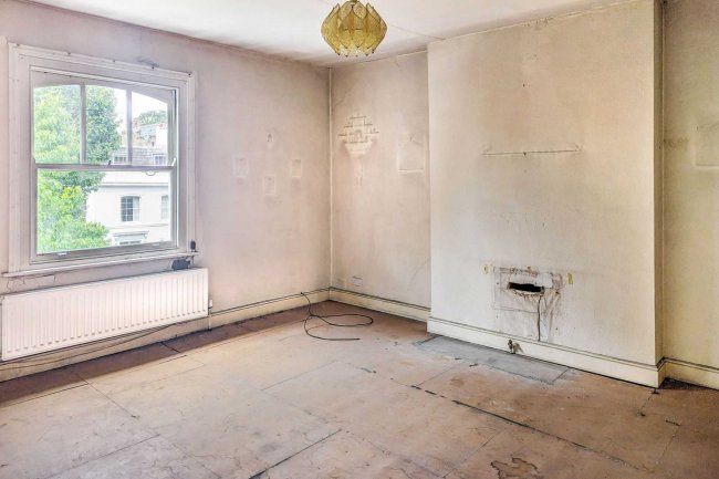 Flat D, 222 Hammersmith Grove, Hammersmith, London W6 7HG 10