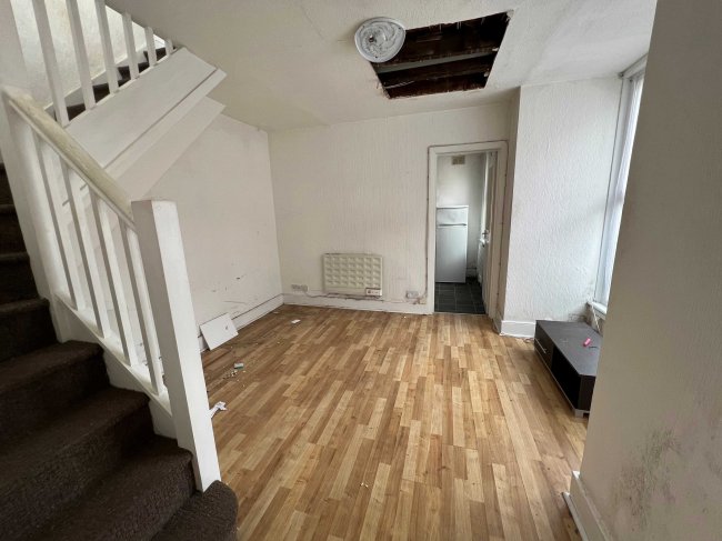 130A Hoe Street, Walthamstow, London, E17 4QR 10