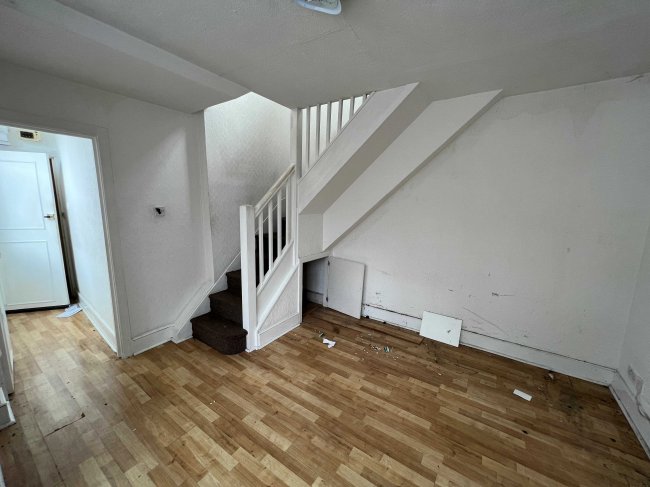 130A Hoe Street, Walthamstow, London, E17 4QR 10