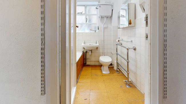 46 Winchester Court, Vicarage Gate, London, W8 4AE 10