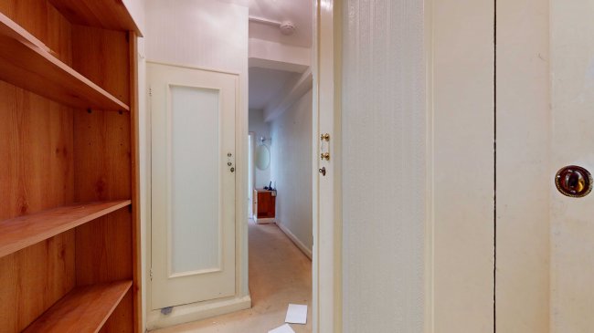 25 Winchester Court, Vicarage Gate, London, W8 4AE 1