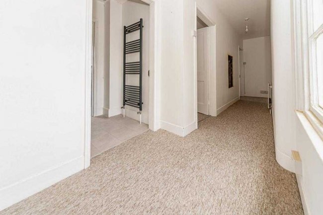 Apartment 10, 2-8 Bucklersbury, Hitchin, SG5 1BB 5