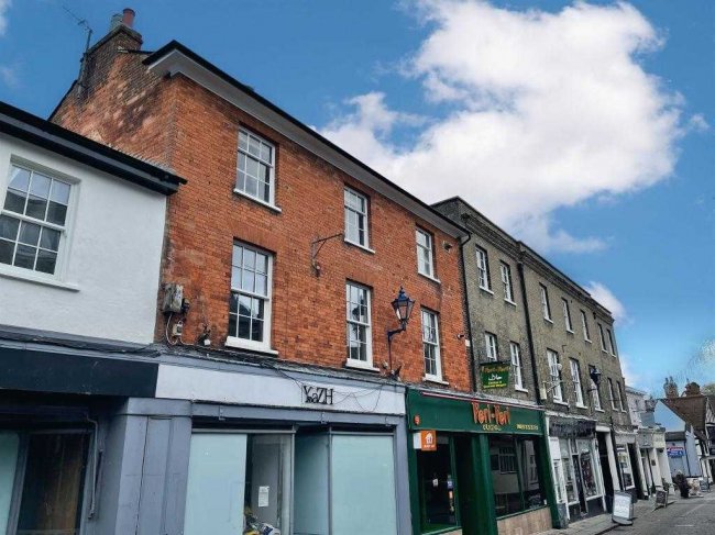 Apartment 10, 2-8 Bucklersbury, Hitchin, SG5 1BB 5