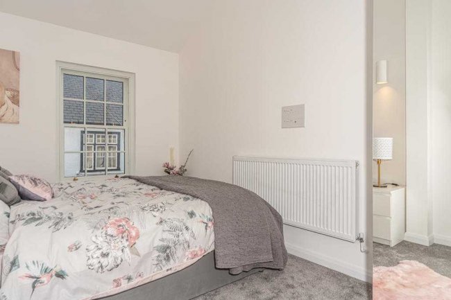 Apartment 8, 2-8 Bucklersbury, Hitchin, SG5 1BB 4