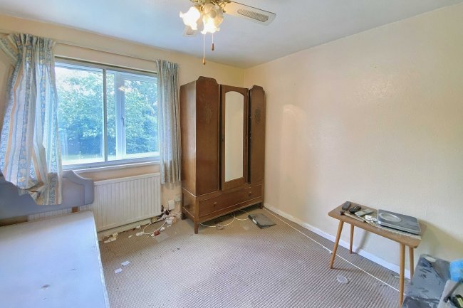 69 Cowley Hill, Borehamwood, Hertfordshire, WD6 5LH 9