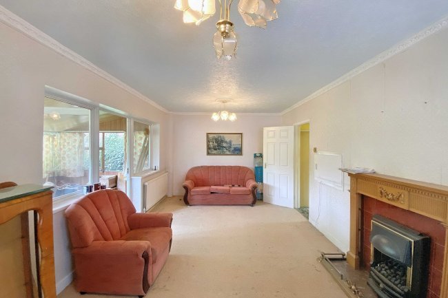 69 Cowley Hill, Borehamwood, Hertfordshire, WD6 5LH 9