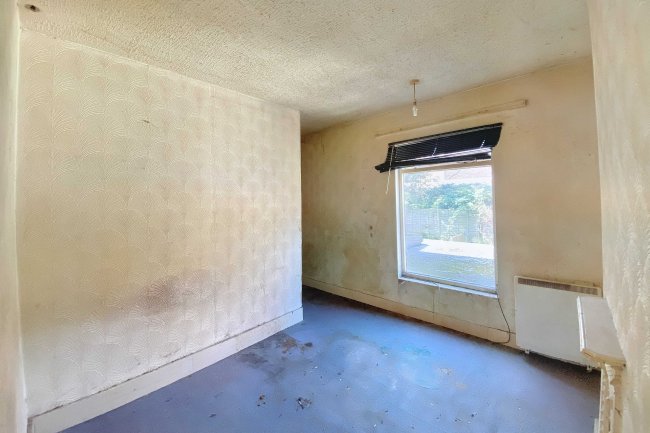 48 Kingsland Road, Luton, Bedfordshire, LU1 3DP 4