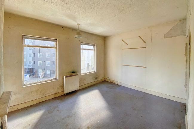 48 Kingsland Road, Luton, Bedfordshire, LU1 3DP 4