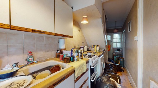 42 Homeway, Harold Park, Romford, Essex, RM3 0HD 2