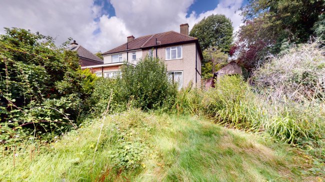 42 Homeway, Harold Park, Romford, Essex, RM3 0HD 2