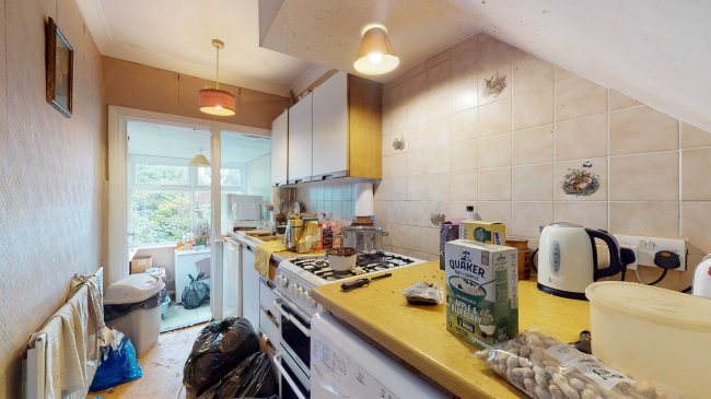 42 Homeway, Harold Park, Romford, Essex, RM3 0HD 2