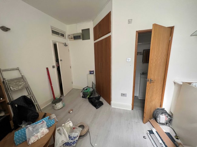 45 Etchingham Park Road, London, N3 2EB 5