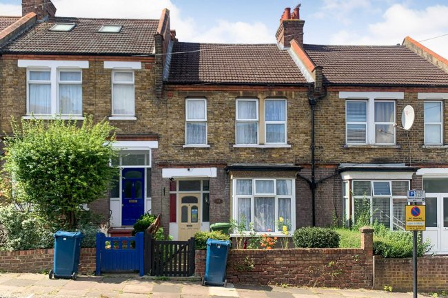 41 Scarsdale Road, Harrow Middlesex, HA2 8LP 10