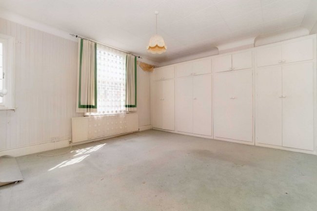 4 Harcourt House, 7 Haringey Park, Crouch End, London N8 9JB 6