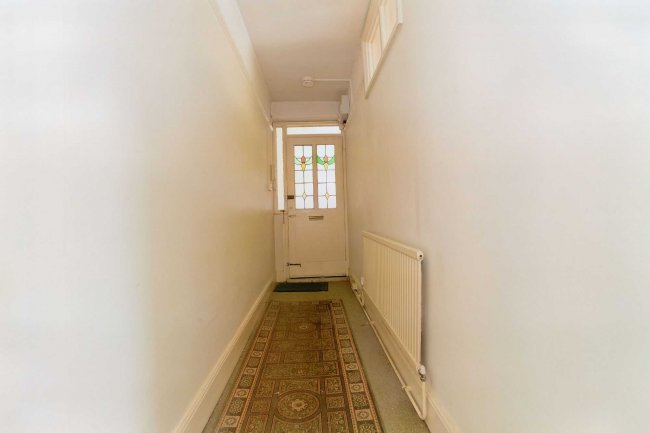 4 Harcourt House, 7 Haringey Park, Crouch End, London N8 9JB 6