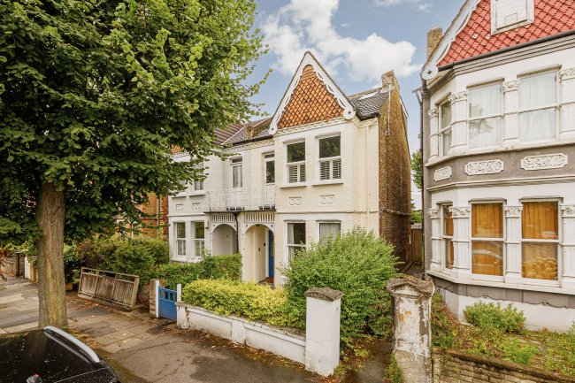 20 Drayton Green, Ealing, London, W13 0JF 9