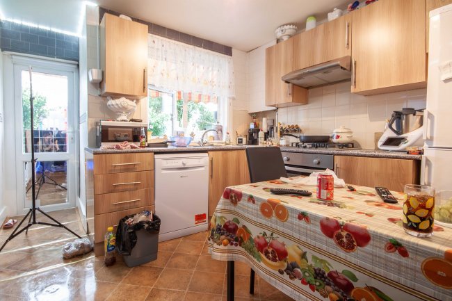 176 Roundwood Road, Harlesden, London, NW10 3UG 10